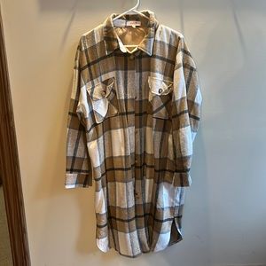 Women’s long casual flannel plaid button down jacket